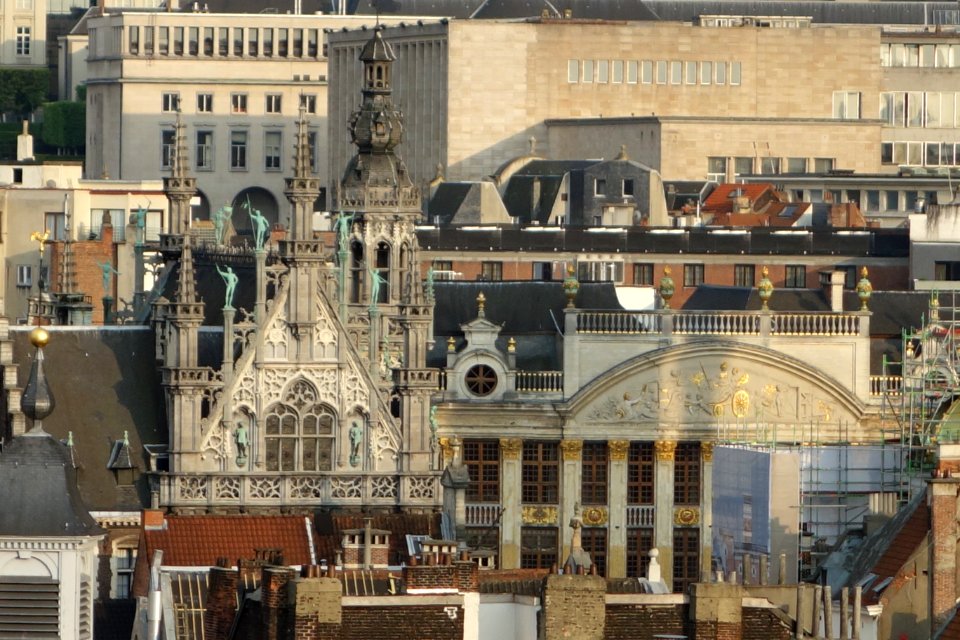 Broodhuis (zijkant en toren)
