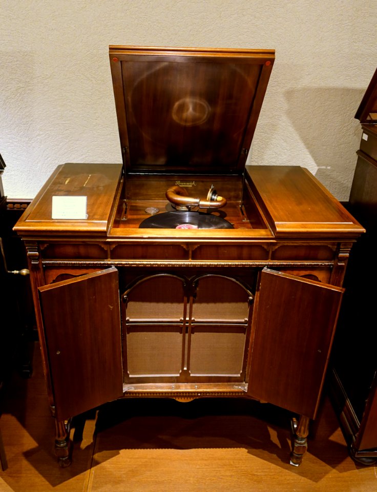 Brunswick Valencia, USA, 1925 - Kanazawa Phonograph Museum - Kanazawa, Japan - DSC00910