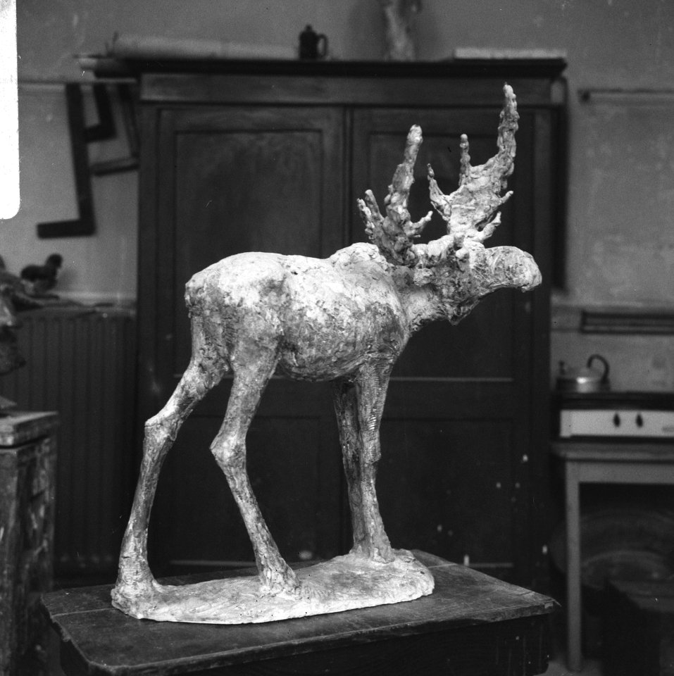 Bronzen beeldje van een eland van beeldhouwer Arie Teeuwisse, Bestanddeelnr 919-7732