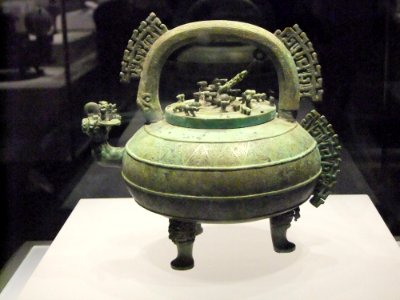 Bronze He of Panchi Patterns, Spring and Autumn period, Zhejiang Museum