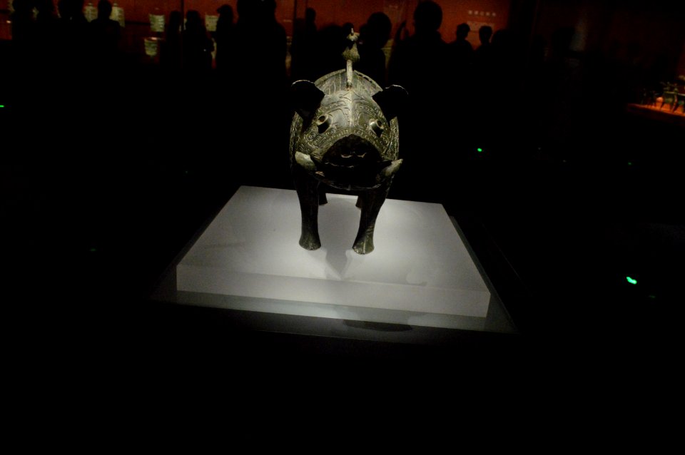 Bronze Shi (wild boar) Zun, Shang dynasty, Hunan Museum, 2018070602
