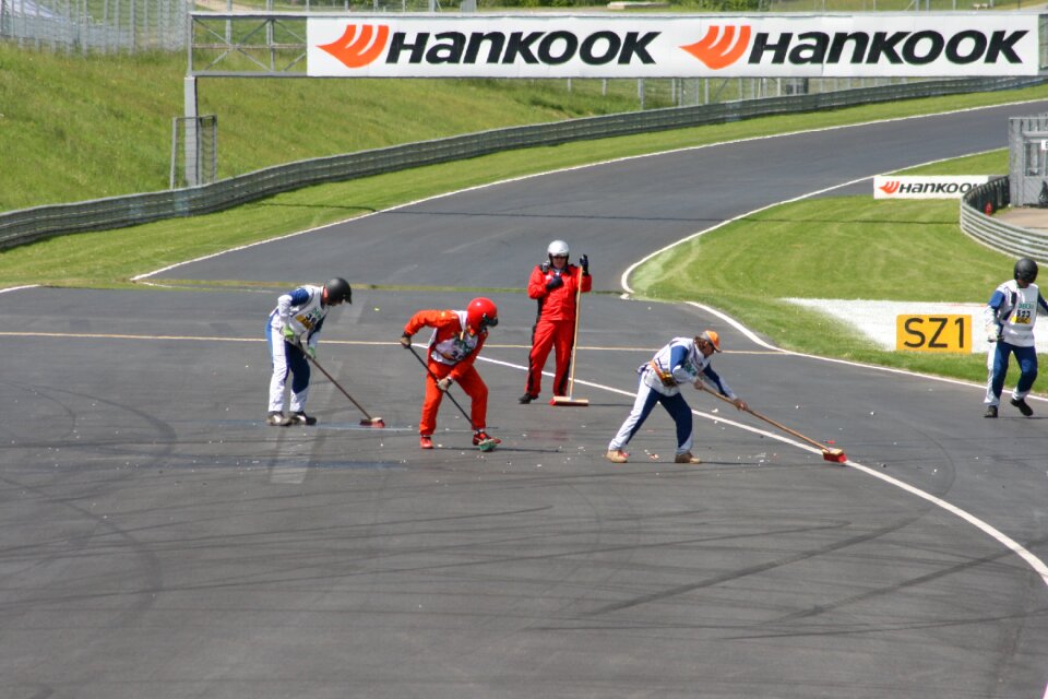 Red-bull ring formula 1 dtm