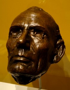 Bronze cast of Abraham Lincoln's life mask, view 1, 1886, made by Augustus Saint-Gaudens after Leondard Volk's 1860 original - National Museum of American History - DSC06165
