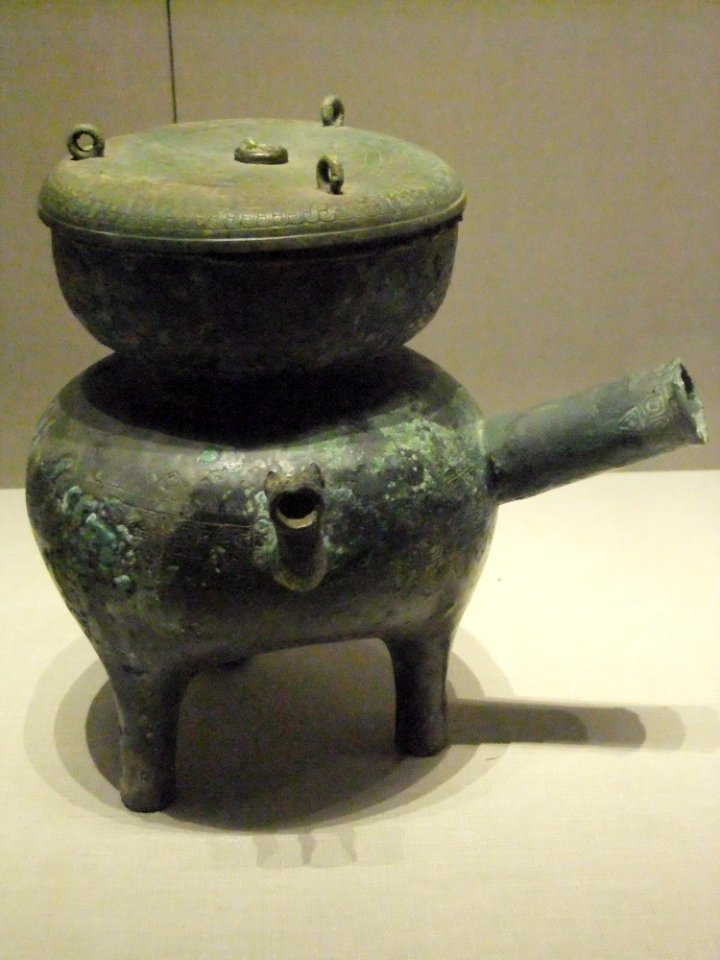 Bronze He of Panchi pattern, Warring States, Zhejiang Museum