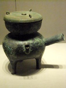 Bronze He of Panchi pattern, Warring States, Zhejiang Museum photo