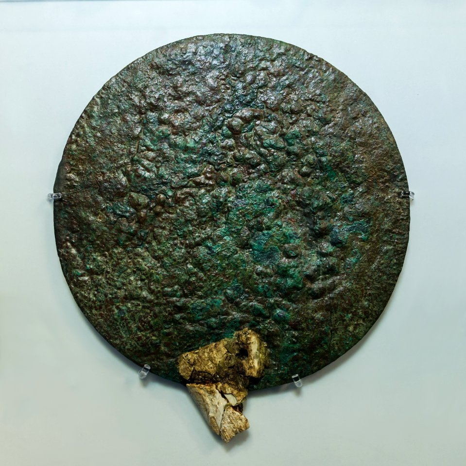 Bronze minoan mirror AMH
