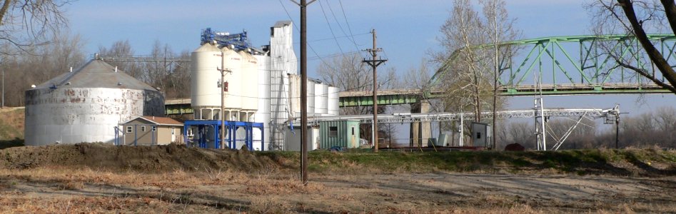 Brownville, Nebraska grain elevators photo