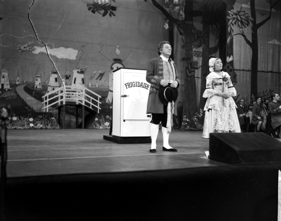 Bruiloft van Kloris en Roosje in de Stadsschouwburg, Bestanddeelnr 914-6664