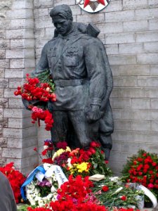 Bronze Soldier 9 May 2017 2