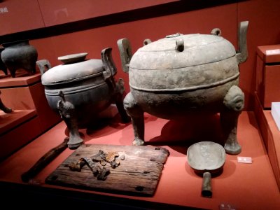 Bronze tripods (Ding), Warring States, Hunan Museum
