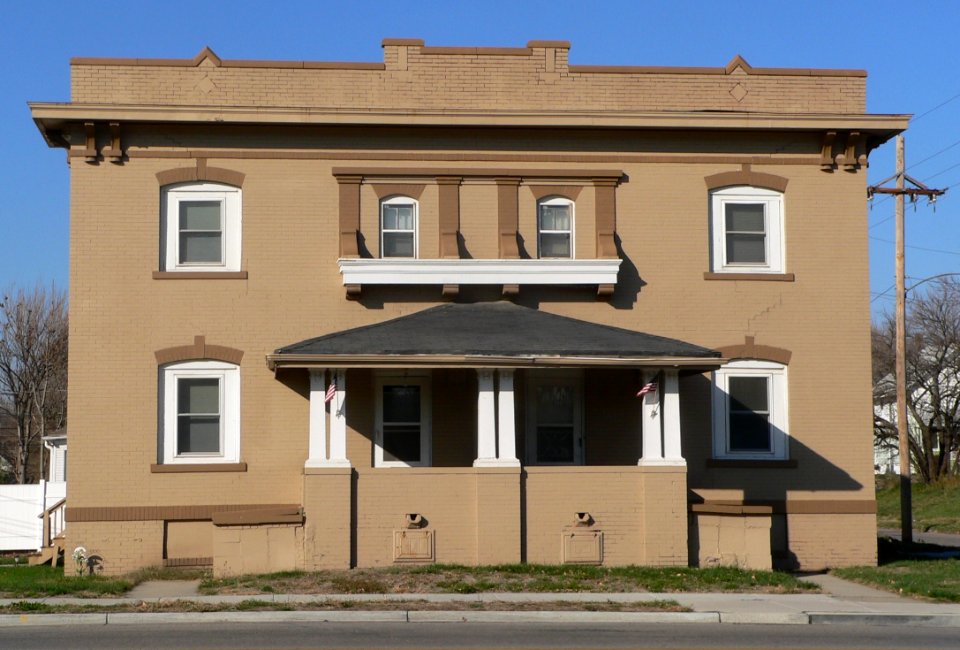 Broomfield Rowhouse from S 1