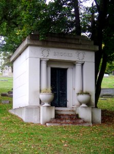 Brooks Mausoleum, Homewood Cemetery, 2015-10-13, 01