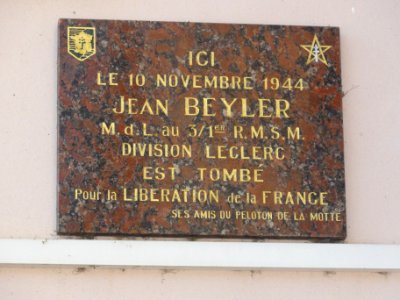 Brouville (M-et-M) plaque Jean Beyler, guerre 1944