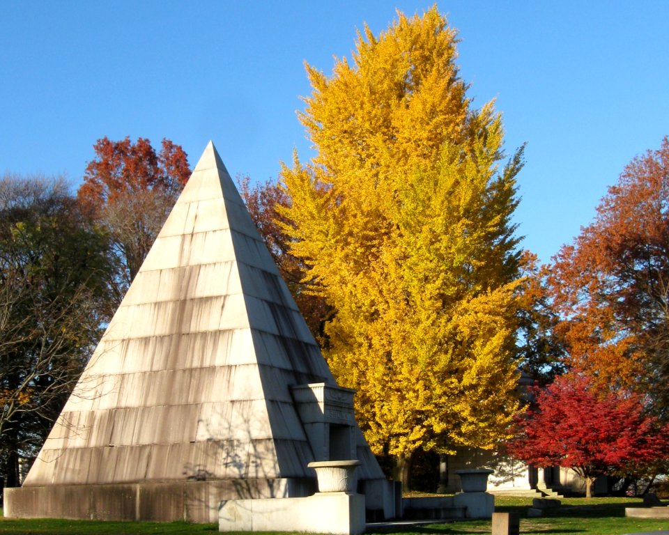 Brown pyramid, Homewood Cemetery, 2020-11-08, 01