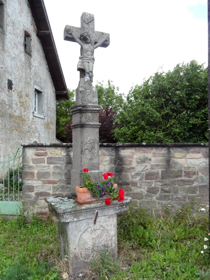 Brouviller (Moselle) croix de chemin 04