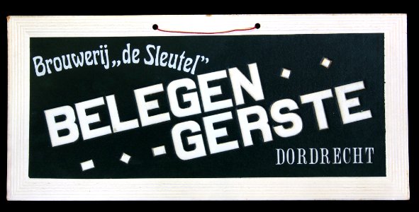 Brouwerij De Sleutel BELEGEN GERSTE kartonnen reklame bordje