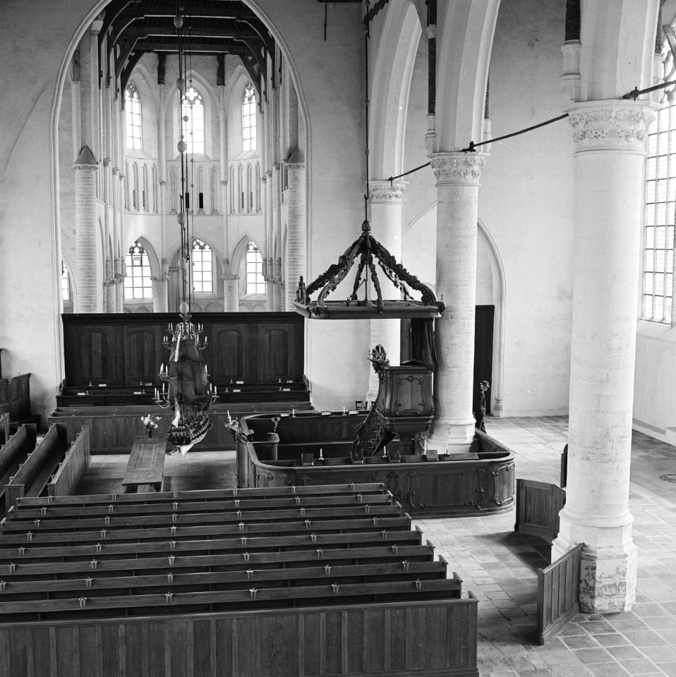 Brouwershaven gebruikt de Grote Kerk weer na 9 jaar restauratie Interieur, Bestanddeelnr 915-4988