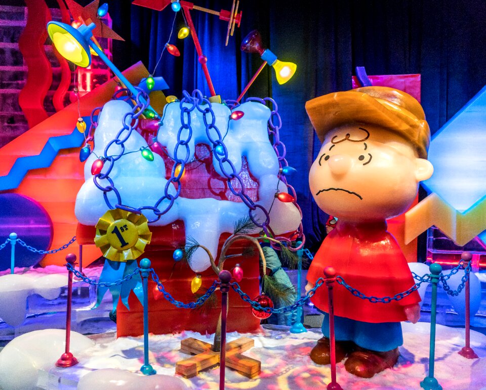 Cartoon character peanuts holiday