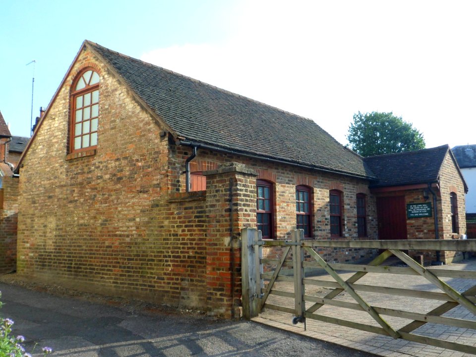 Brethren Meeting Room, Mint Gardens, Dorking (July 2013) (2)