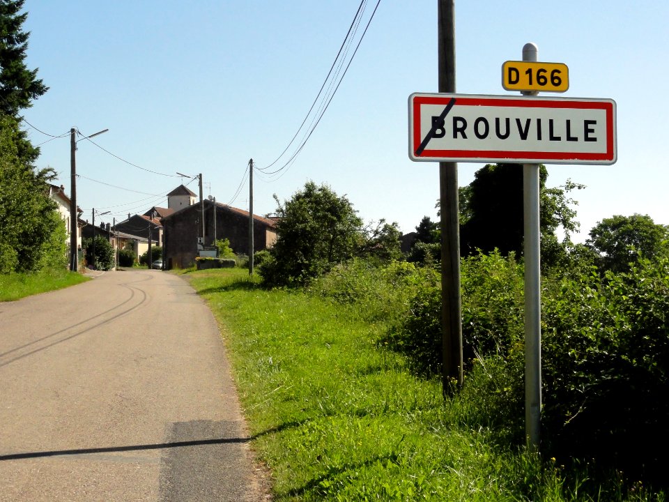 Brouville (M-et-M) city limit sign