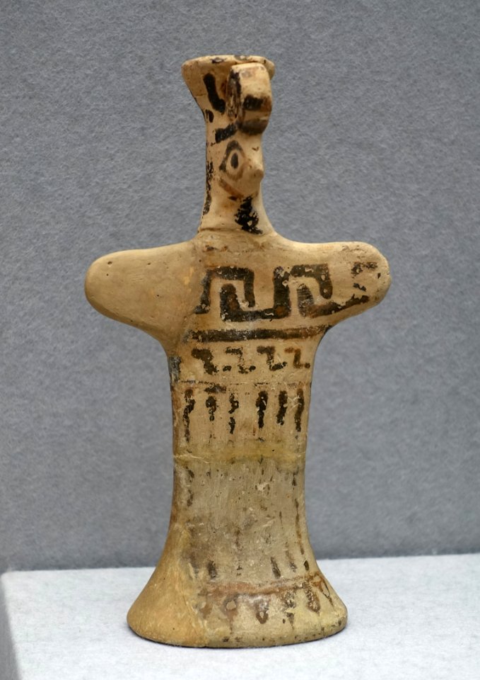 Brettidol with crown (polos), Boetia, c. 550 BC, H 4275 - Martin von Wagner Museum - Würzburg, Germany - DSC05703