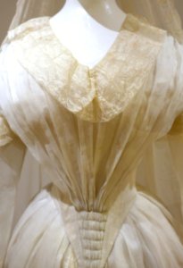 Bridal dress with veil, Furstenberg, 1836 AD, cotton, chintz, other fabrics - Braunschweigisches Landesmuseum - DSC04974 photo