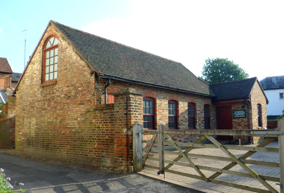 Brethren Meeting Room, Mint Gardens, Dorking (July 2013) (1)