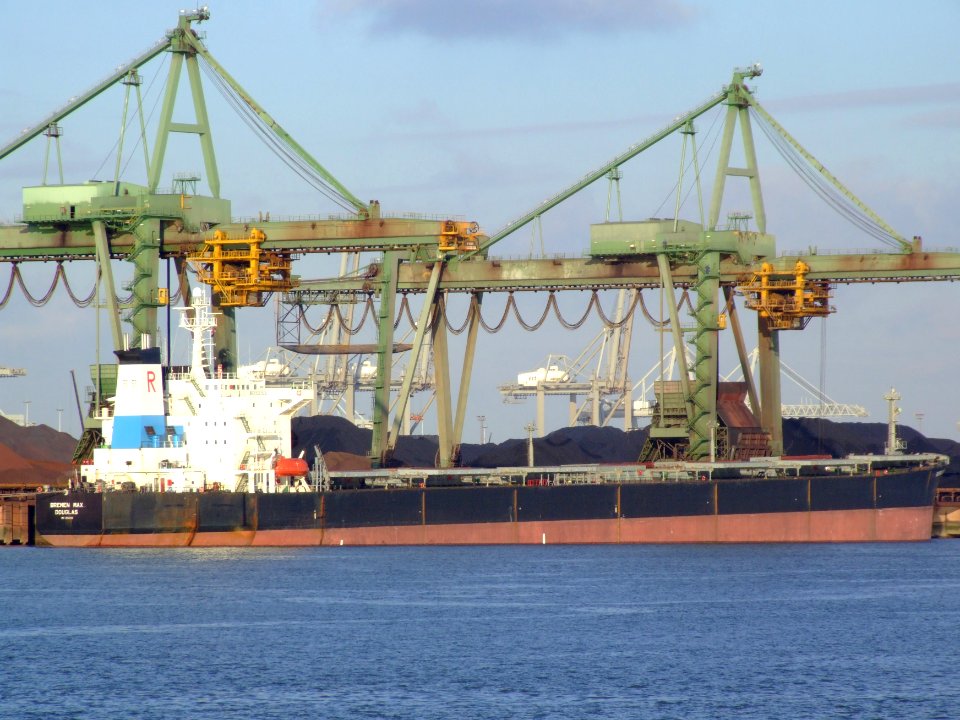 Bremen Max - IMO 9050369 - Callsign MGQL2 p2, Mississippi harbour, Port of Rotterdam, Holland 25-Jan-2007