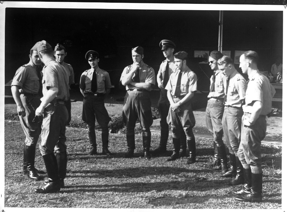 Brewster Buffalo vliegers van de afdeling Militaire Luchtvaart van het KNIL te …, Bestanddeelnr 934-8726