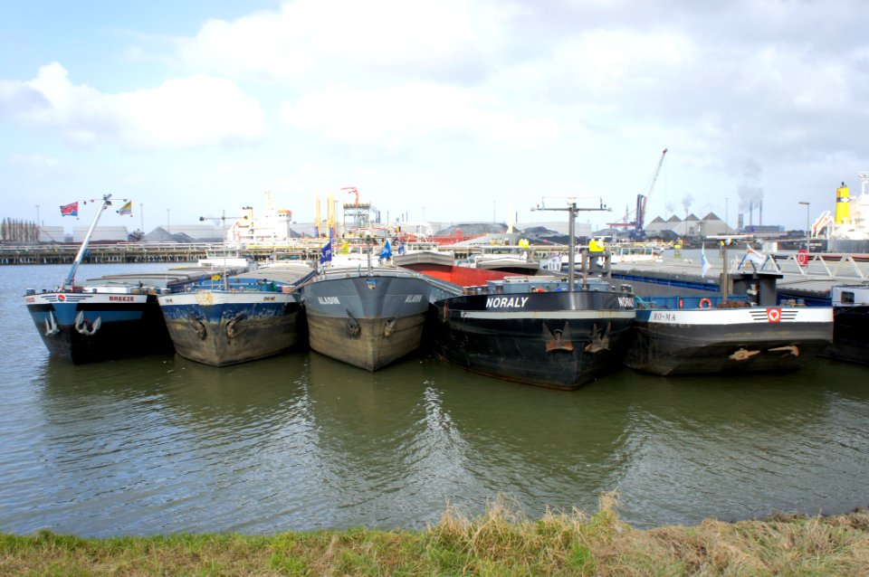 Breeze ENI 02104388, Aladin ENI 06003722, Noraly ENI 06003460, Botlek, Port of Rotterdam