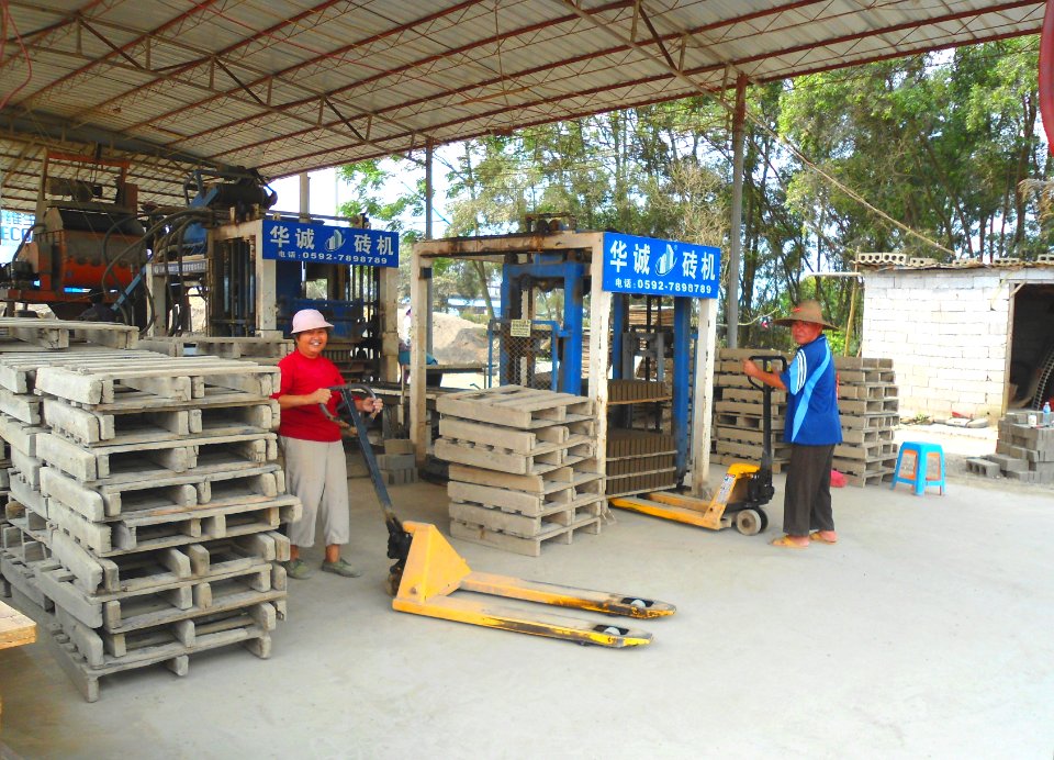 Brickworks in Hainan - moving to drying area 01