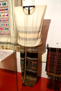 Bride's costume, Bao Lam, Lam Dong, 1986, cotton - Vietnamese Women's Museum - Hanoi, Vietnam - DSC04404