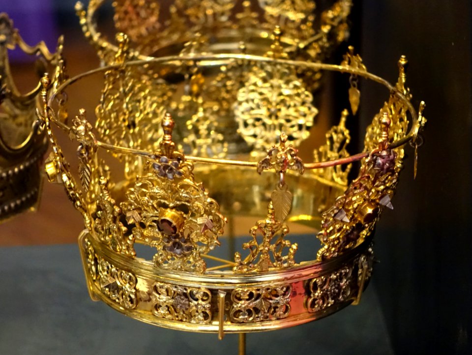 Bridal crown, worn in Vastra Tollstad, Lysing, Ostergotland, 17th century, silver, gilt - Nordiska museet - Stockholm, Sweden - DSC09733