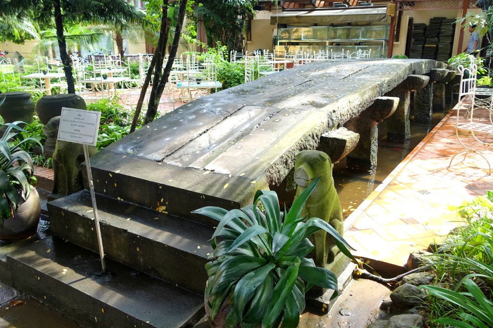Bridge, Nam Dinh province, Le Trung Hung dynasty, late 18th century, stone - National Museum of Vietnamese History - Hanoi, Vietnam - DSC05753