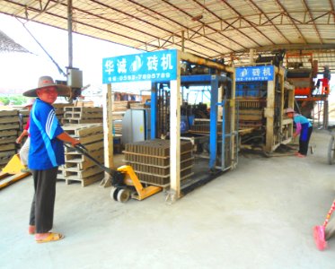 Brickworks in Hainan - moving to drying area 02