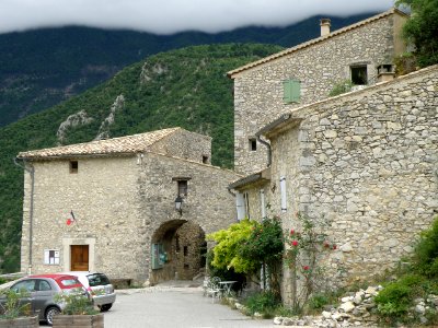 Brantes Vieux bourg 15