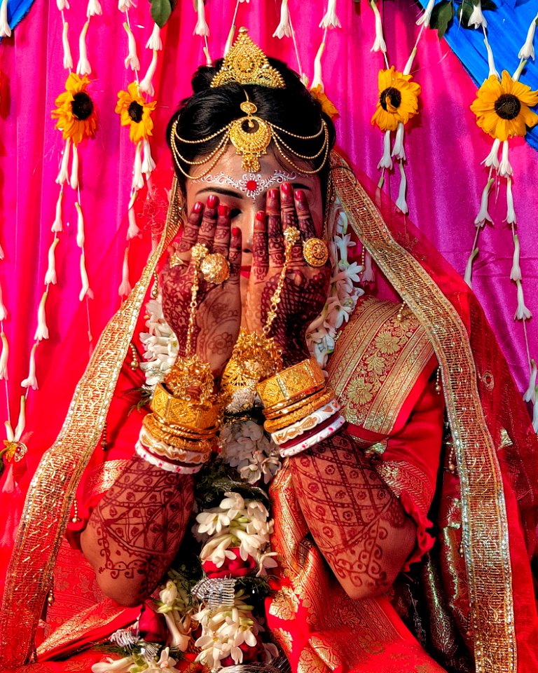 Bride Wedding Dress before Marriage (Bengali Hindu Wedding Ceremony)