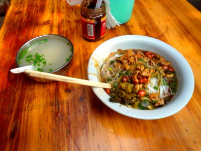 Breakfast noodles in Haikou - 01