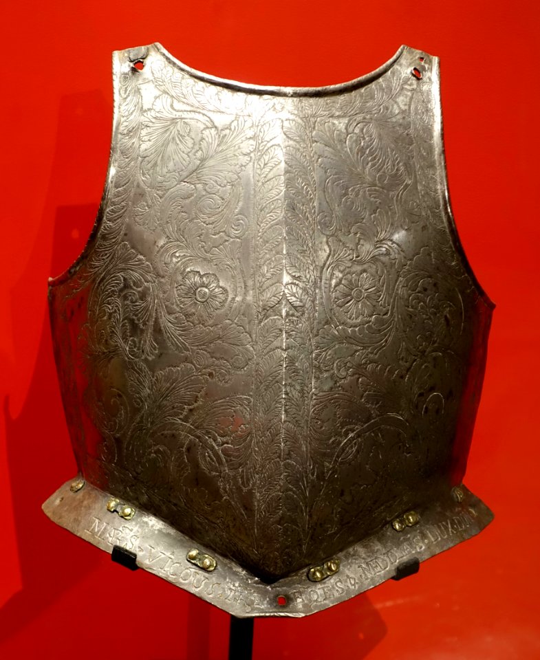 Breastplate, Spanish Colonial, probably made in Mexico between 1590-1680, iron - Peabody Museum, Harvard University - DSC06032