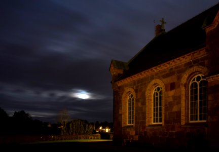 Brastad Church at full moon