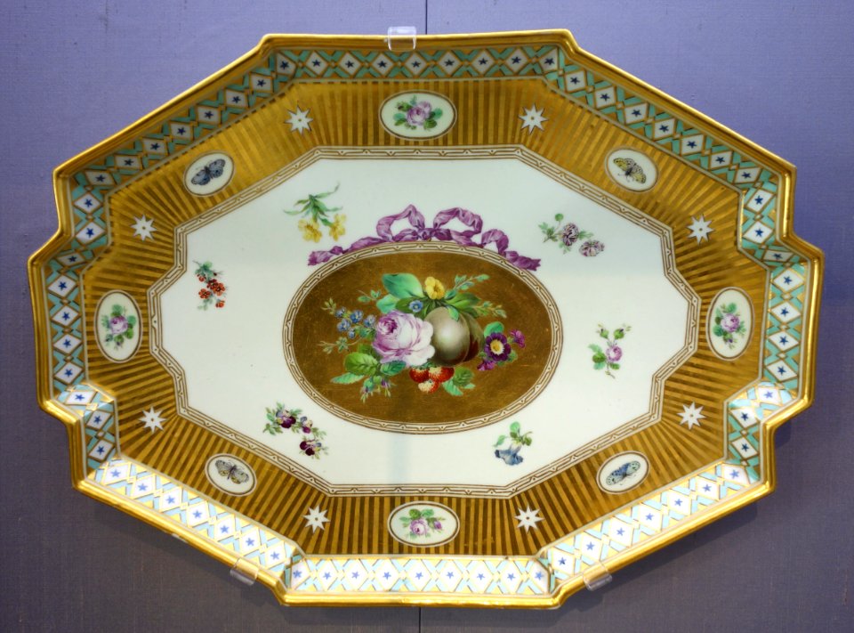 Breakfast set, gilt borders and fruit devices (1 of 4), Denmark, Royal Copenhagen Factory, c. 1785-1790, hard-paste porcelain - California Palace of the Legion of Honor - DSC07660