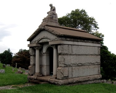 Braun Mausoleum, South Side Cemetery, 2019-07-08, 02