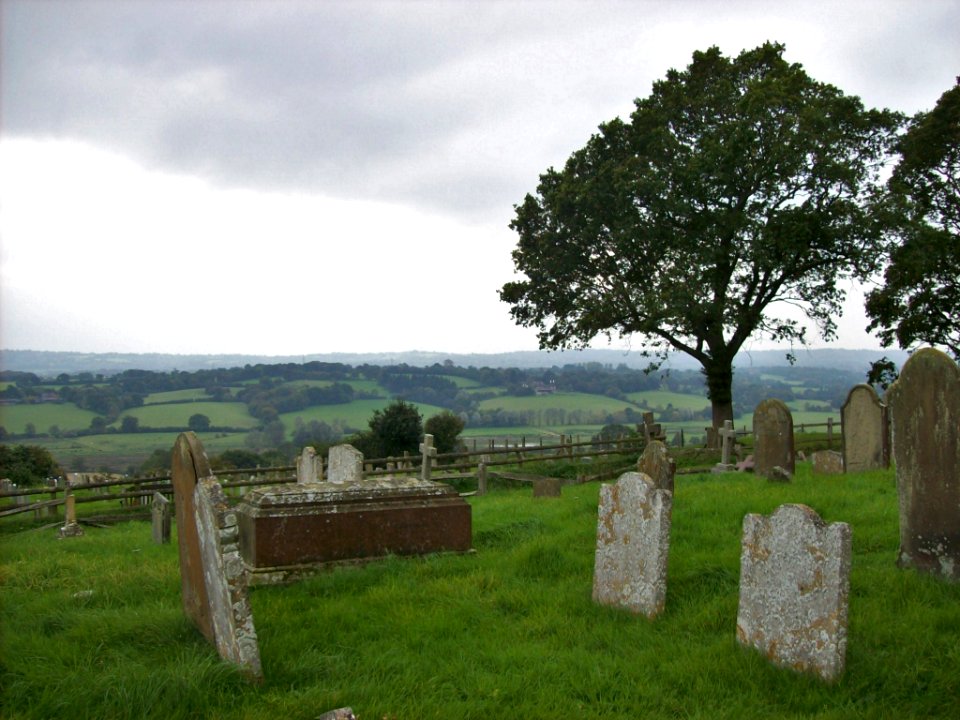 Brede churchyard