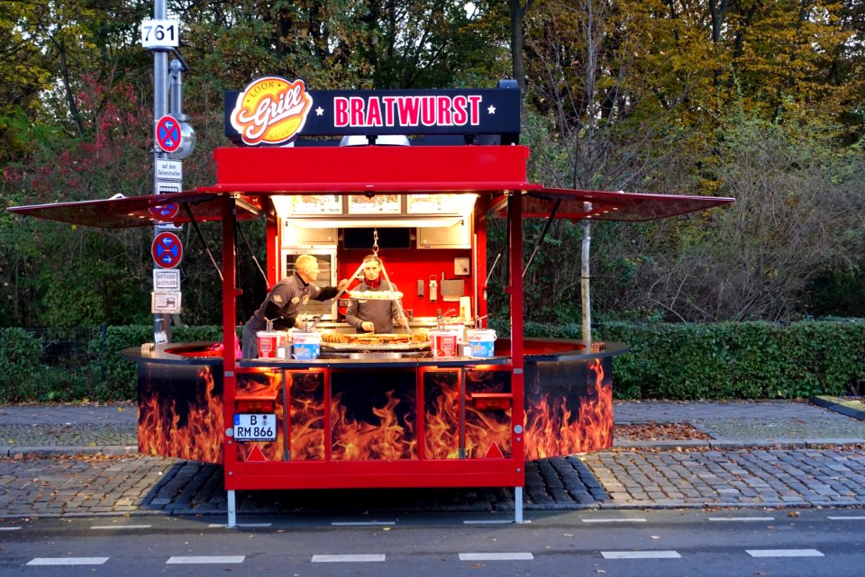 Bratwurst - 25th anniversary of the Fall of the Berlin Wall - DSC09723