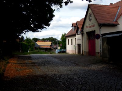 Braunsdorf in Wittenberg -FFW Feuerwehrgebäude straßenseitig- August 2020
