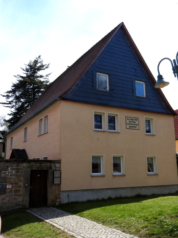 Braunsroda, An der Poststraße 03