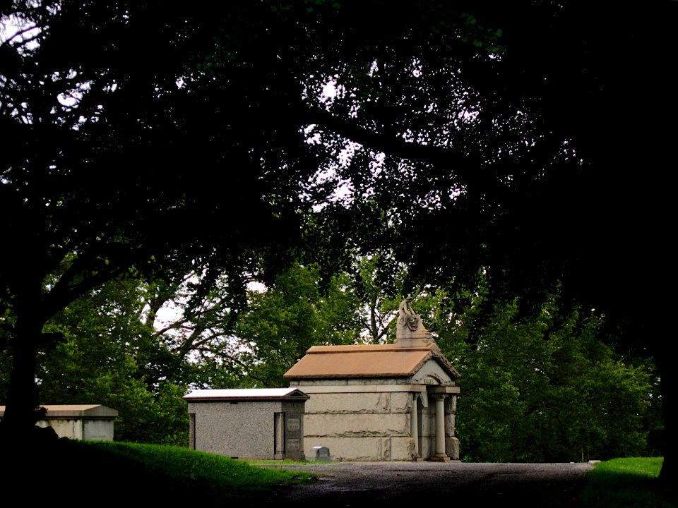 Braun Mausoleum and Gearing Vault, South Side Cemetery, 2019-07-08