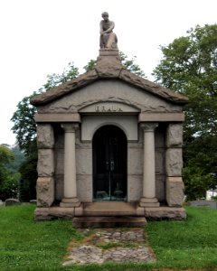 Braun Mausoleum, South Side Cemetery, 2019-07-08, 01