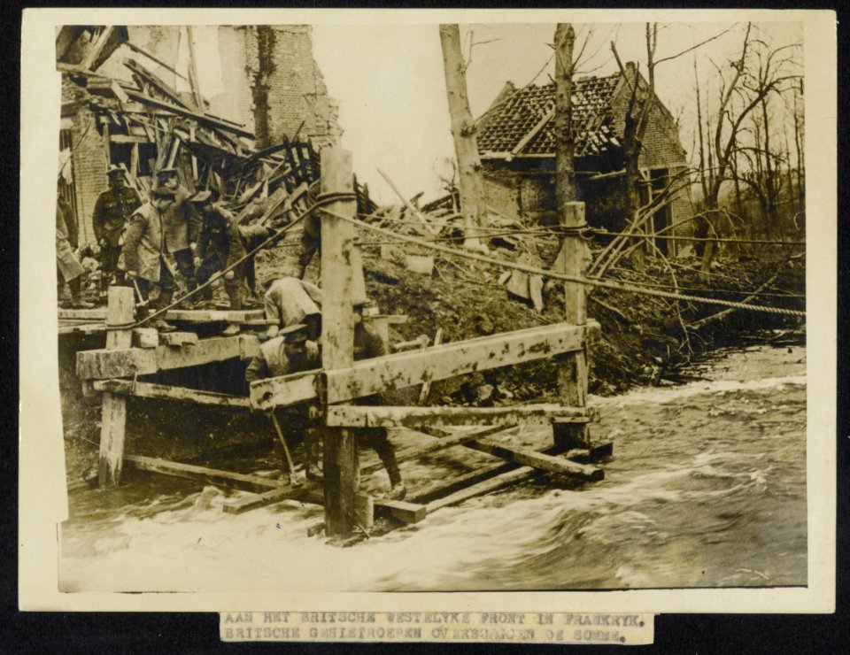 Bridging the Somme, Bestanddeelnr 158-0927