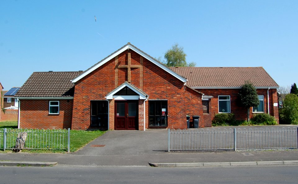 Bridgemary Methodist Church, Prideaux-Brune Avenue, Bridgemary, Gosport (April 2019) (2)
